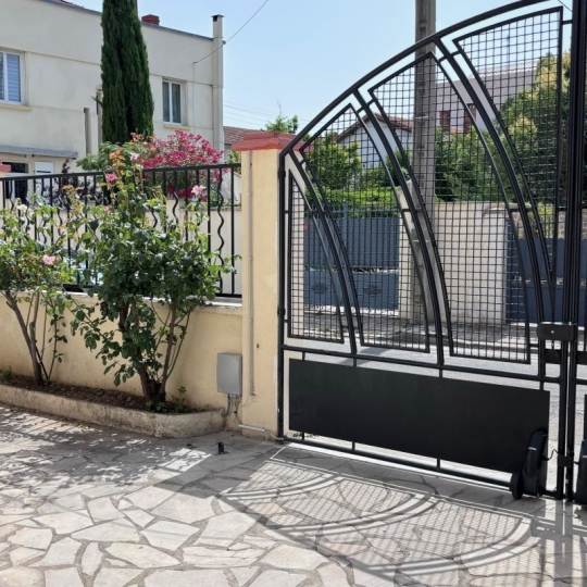  CABINET L'ANTENNE : Maison / Villa | NIMES (30000) | 145 m2 | 1 581 € 