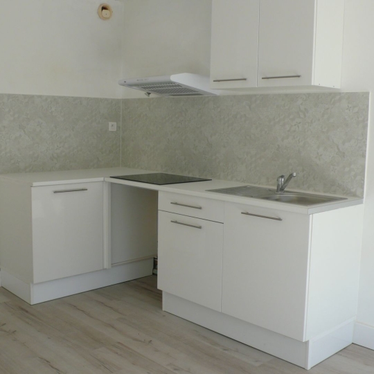  CABINET L'ANTENNE : Appartement | NIMES (30900) | 35 m2 | 576 € 