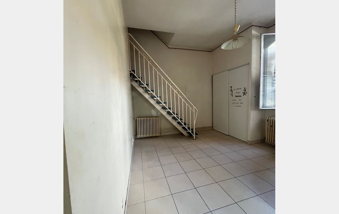 CABINET L'ANTENNE : Appartement | NIMES (30900) | 73 m2 | 634 € 