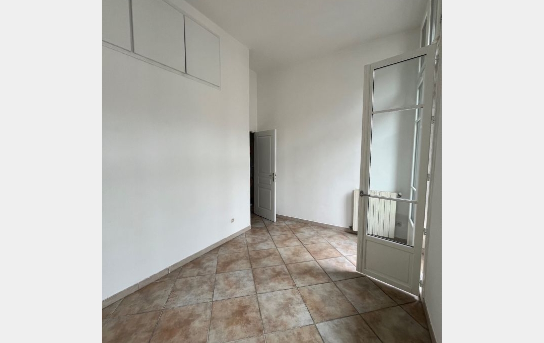 CABINET L'ANTENNE : Appartement | NIMES (30900) | 67 m2 | 757 € 