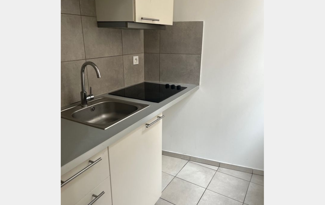 CABINET L'ANTENNE : Appartement | NIMES (30900) | 37 m2 | 506 € 