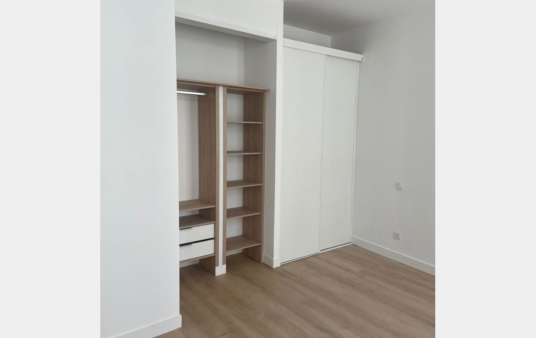 CABINET L'ANTENNE : Appartement | NIMES (30900) | 69 m2 | 786 € 