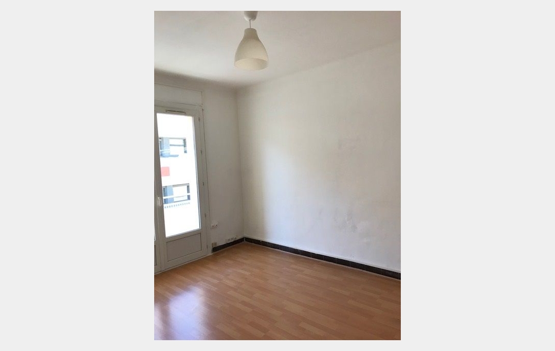 CABINET L'ANTENNE : Appartement | NIMES (30900) | 57 m2 | 600 € 