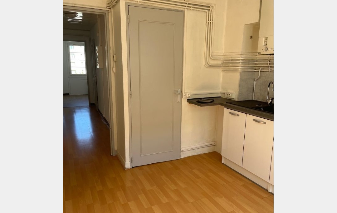 CABINET L'ANTENNE : Appartement | NIMES (30900) | 57 m2 | 600 € 