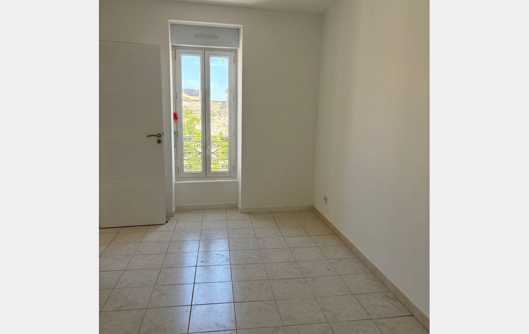 CABINET L'ANTENNE : Apartment | NIMES (30900) | 36 m2 | 550 € 