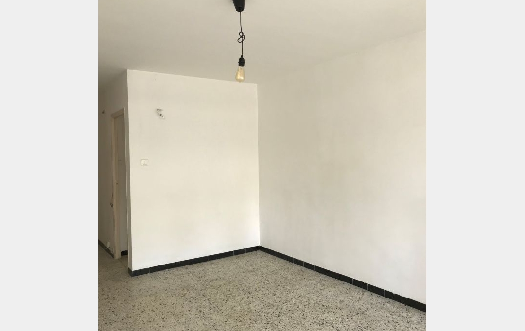 CABINET L'ANTENNE : Appartement | NIMES (30900) | 66 m2 | 708 € 