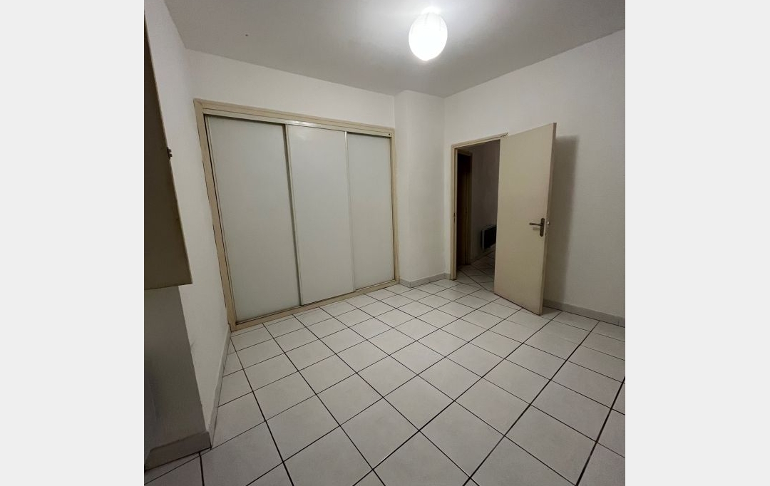 CABINET L'ANTENNE : Appartement | NIMES (30900) | 45 m2 | 524 € 