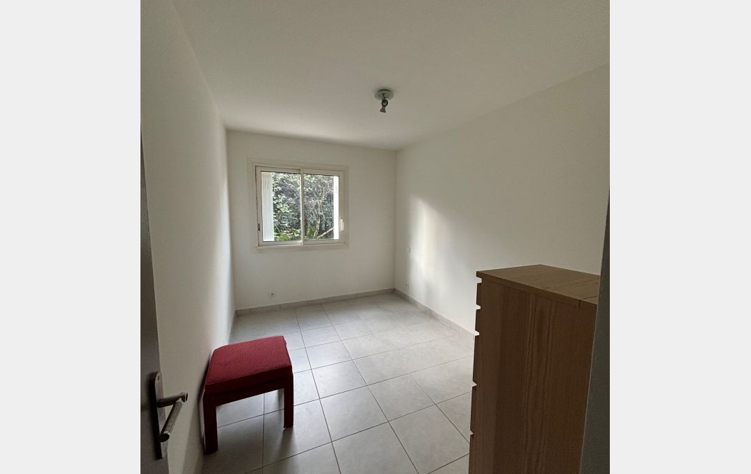 CABINET L'ANTENNE : Appartement | NIMES (30900) | 64 m2 | 1 080 € 