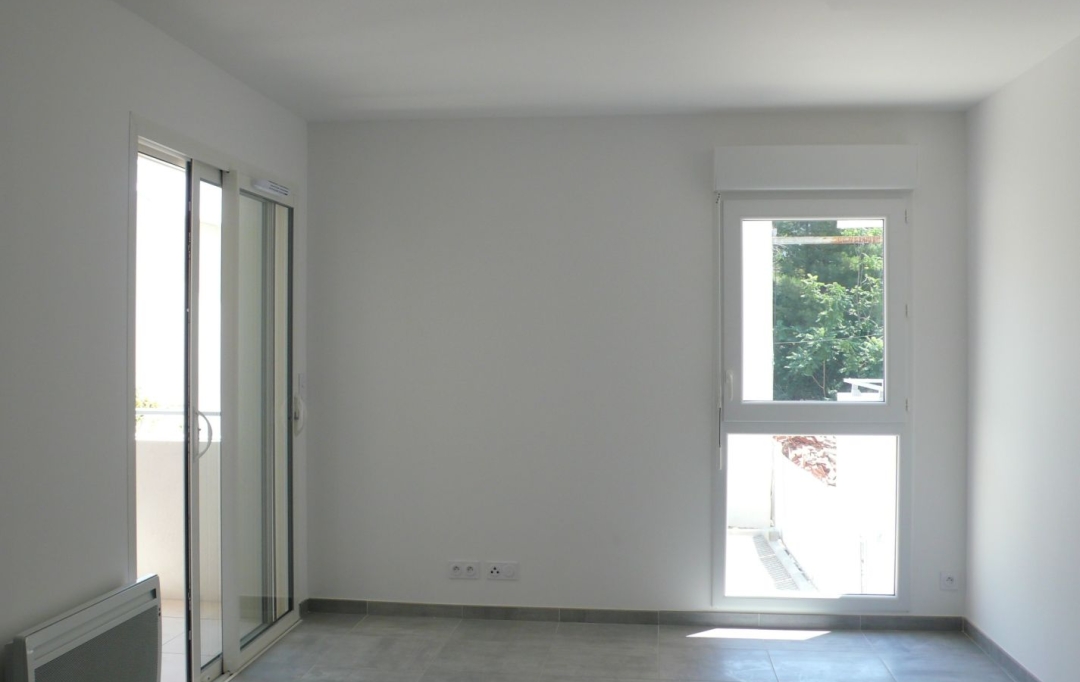 CABINET L'ANTENNE : Appartement | NIMES (30900) | 44 m2 | 646 € 