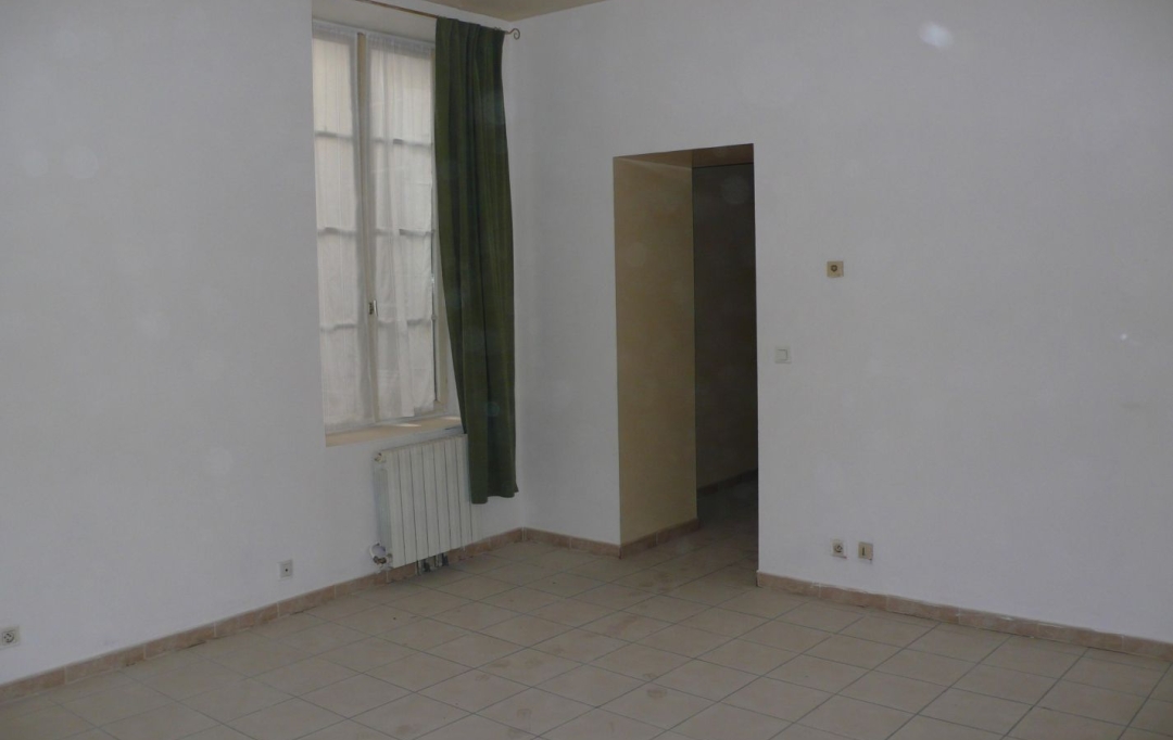 CABINET L'ANTENNE : Appartement | NIMES (30900) | 41 m2 | 437 € 