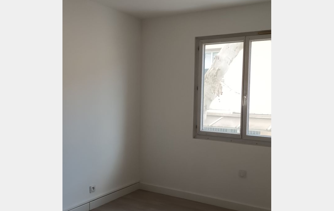 CABINET L'ANTENNE : Appartement | NIMES (30900) | 71 m2 | 970 € 