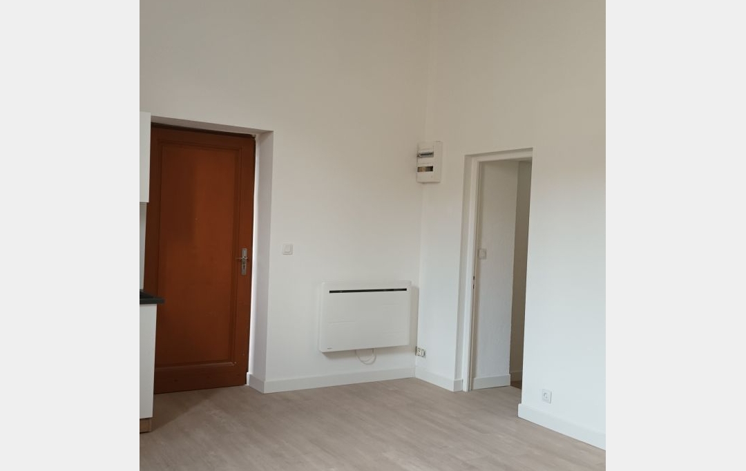 CABINET L'ANTENNE : Appartement | NIMES (30900) | 71 m2 | 970 € 