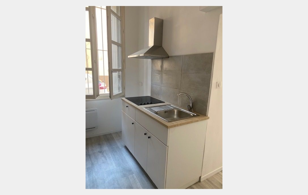 CABINET L'ANTENNE : Apartment | NIMES (30900) | 45 m2 | 550 € 