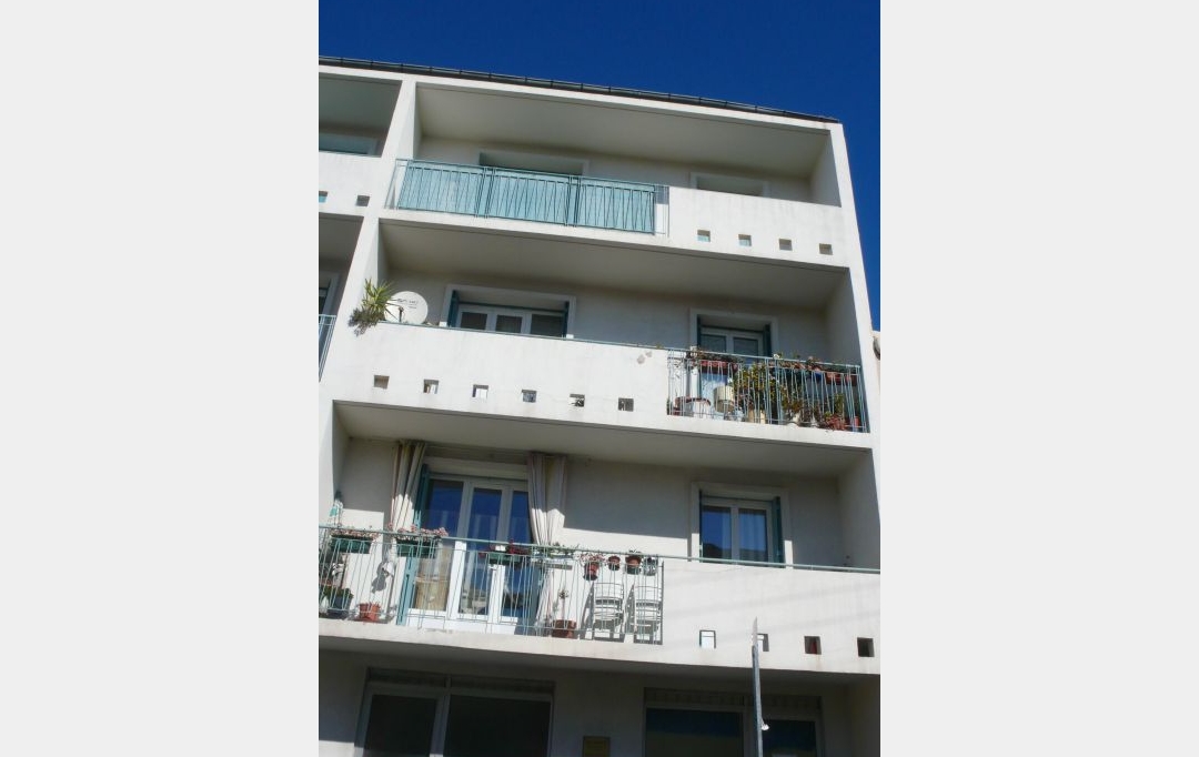 CABINET L'ANTENNE : Appartement | NIMES (30900) | 67 m2 | 642 € 